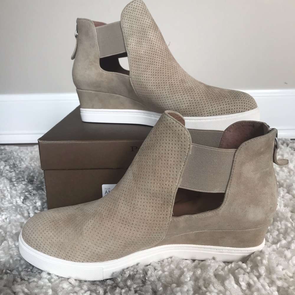 Slip on Wedge Bootie